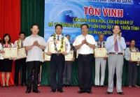 UBND tỉnh Hà Giang tổ chức gặp mặt, tôn vinh các nhà khoa học, cán bộ quản lý đã có những đóng góp l